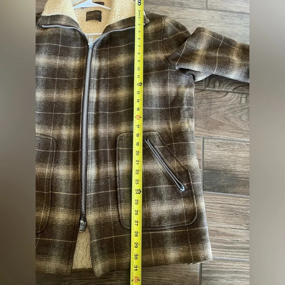 Vintage 60s Pendleton Shadow Plaid Wool Shearling Lined Coat - Picture 7 of 9